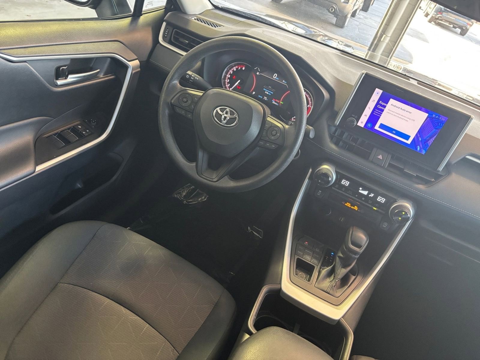 Thumbnail: 2025 Toyota RAV4 - 34