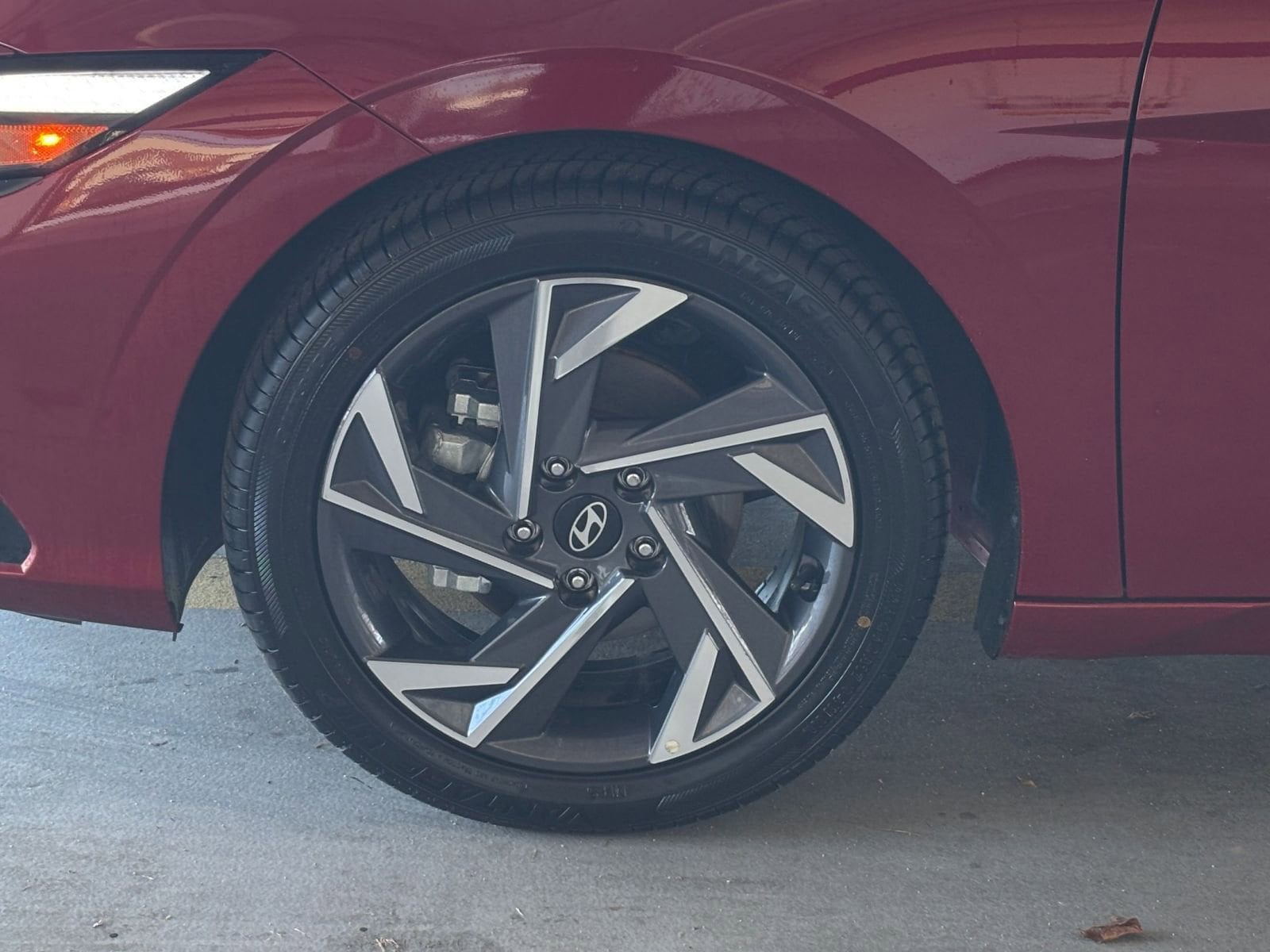 Thumbnail: 2025 Hyundai Elantra - 34