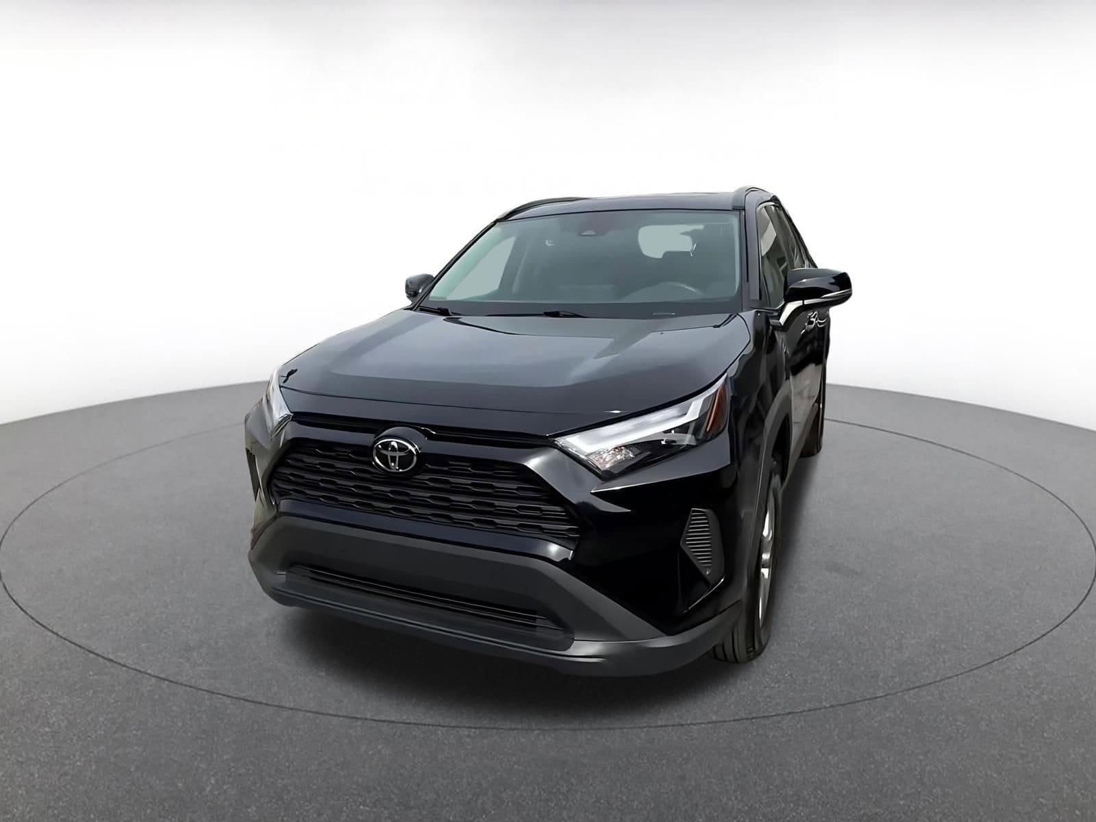 Thumbnail: 2025 Toyota RAV4 - 6