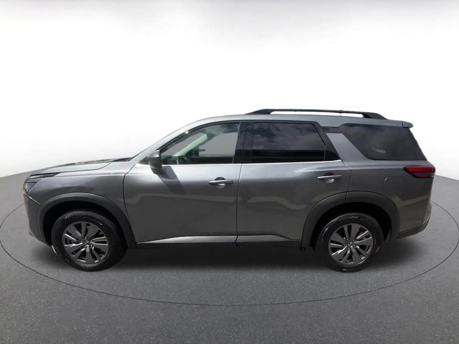 Thumbnail: 2025 Nissan Pathfinder - 8