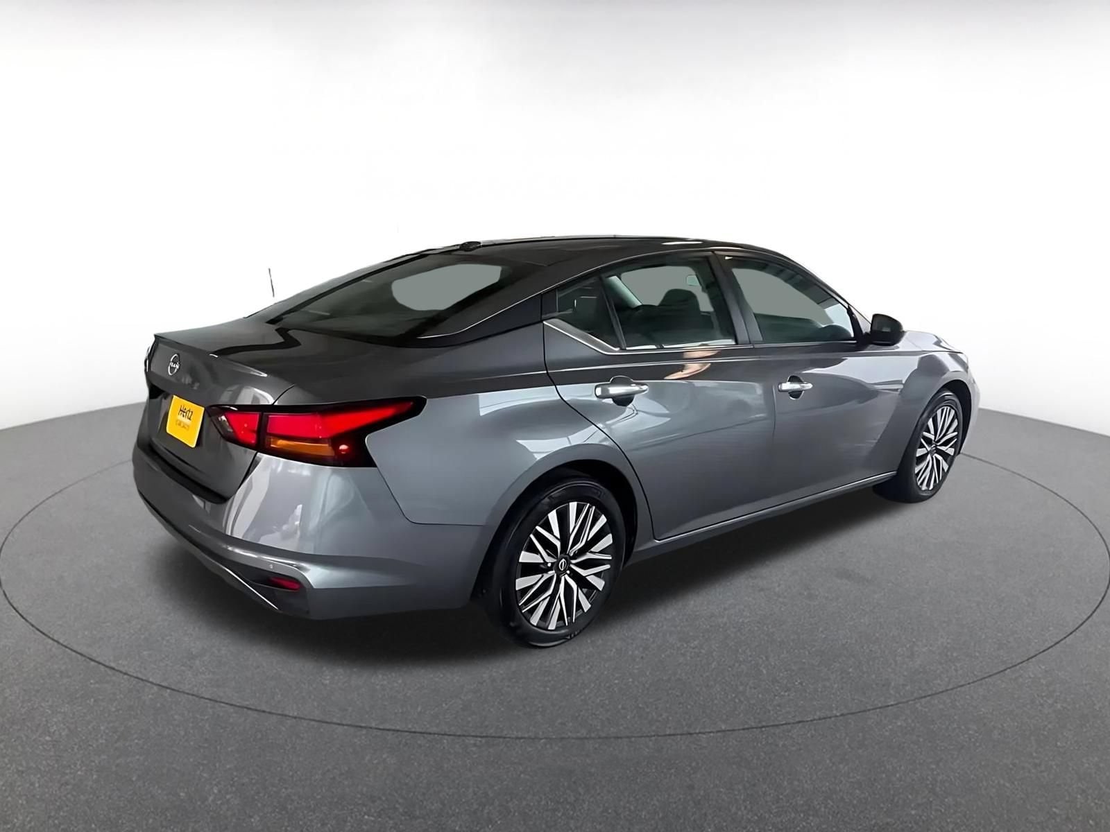 Thumbnail: 2025 Nissan Altima - 13