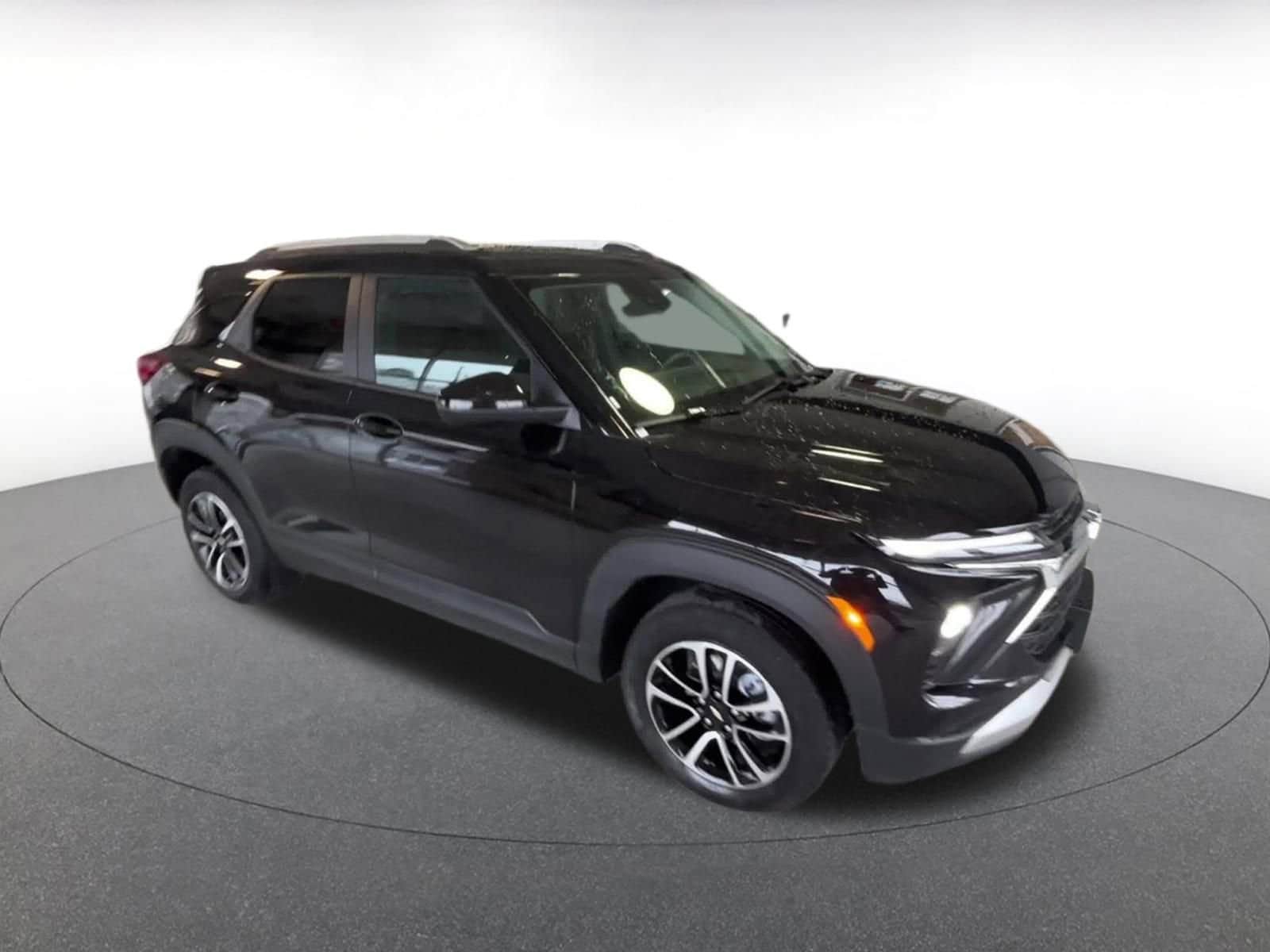 Thumbnail: 2025 Chevrolet TrailBlazer - 2