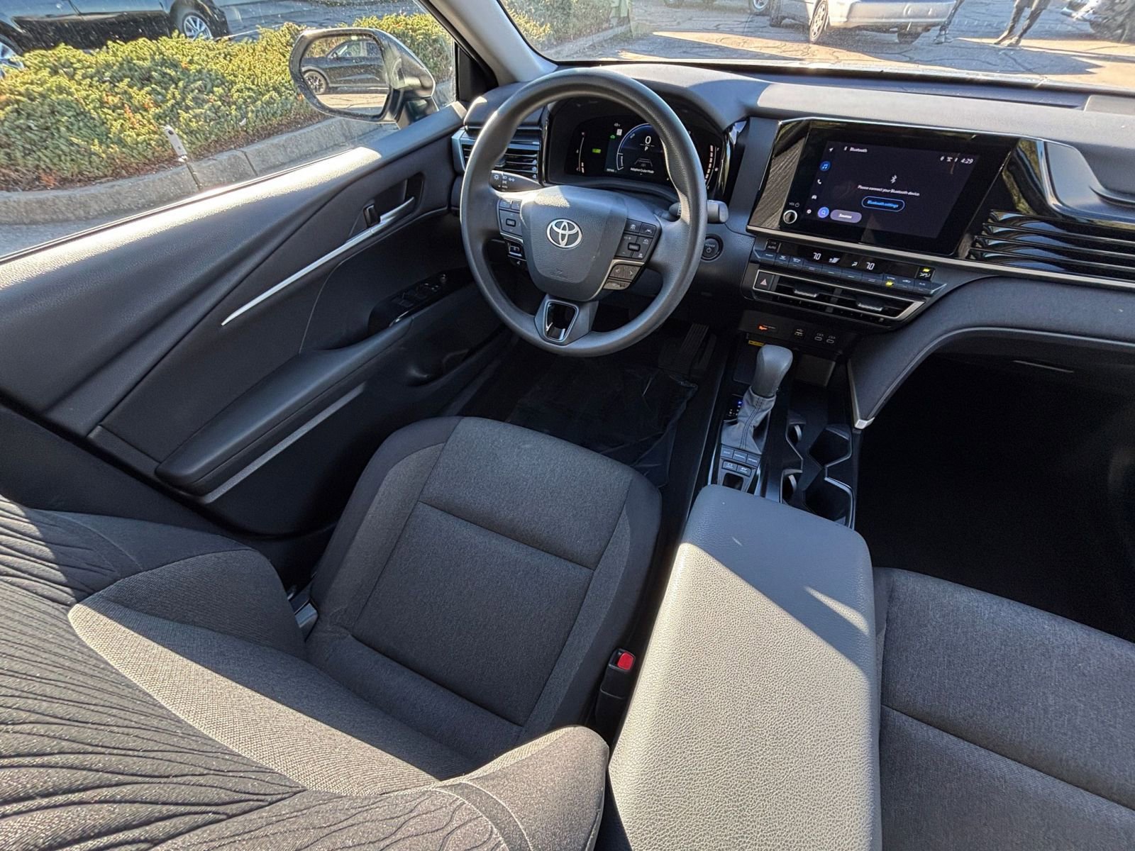 Thumbnail: 2025 Toyota Camry - 33