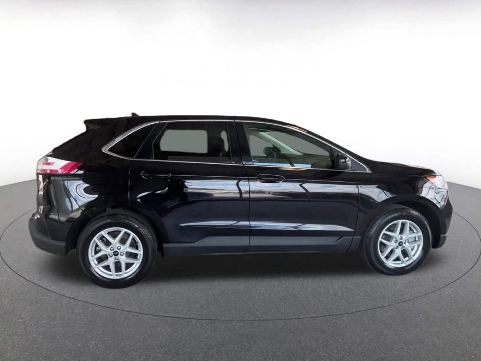 Thumbnail: 2024 Ford Edge - 16