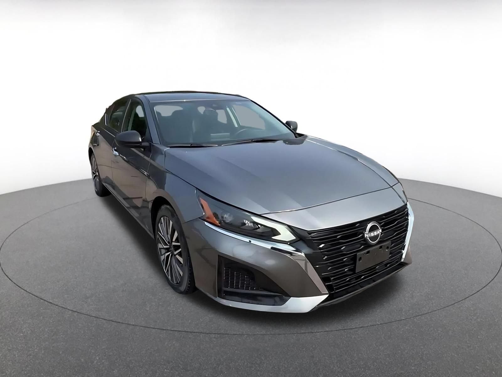 Thumbnail: 2025 Nissan Altima - 3