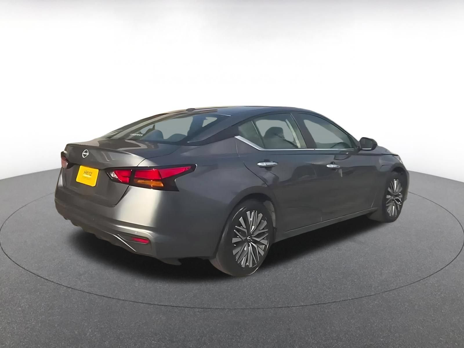 Thumbnail: 2025 Nissan Altima - 12