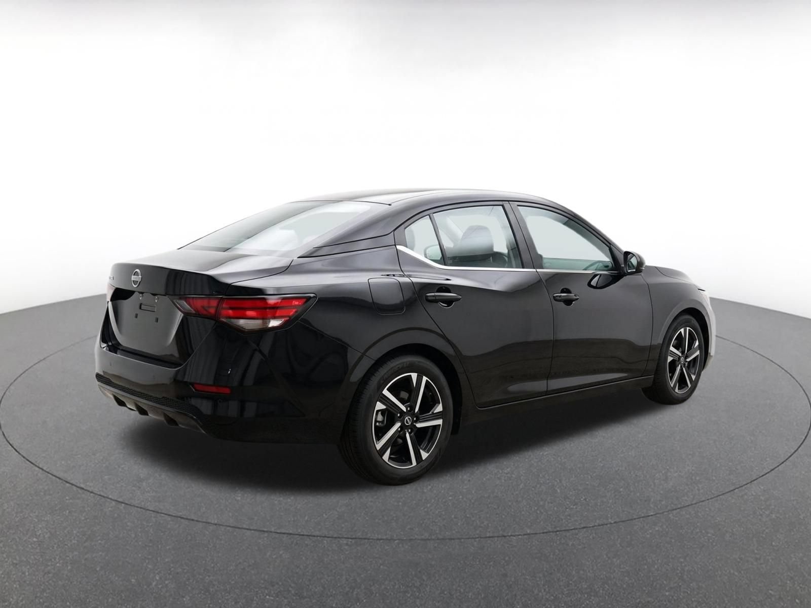 Thumbnail: 2025 Nissan Sentra - 8