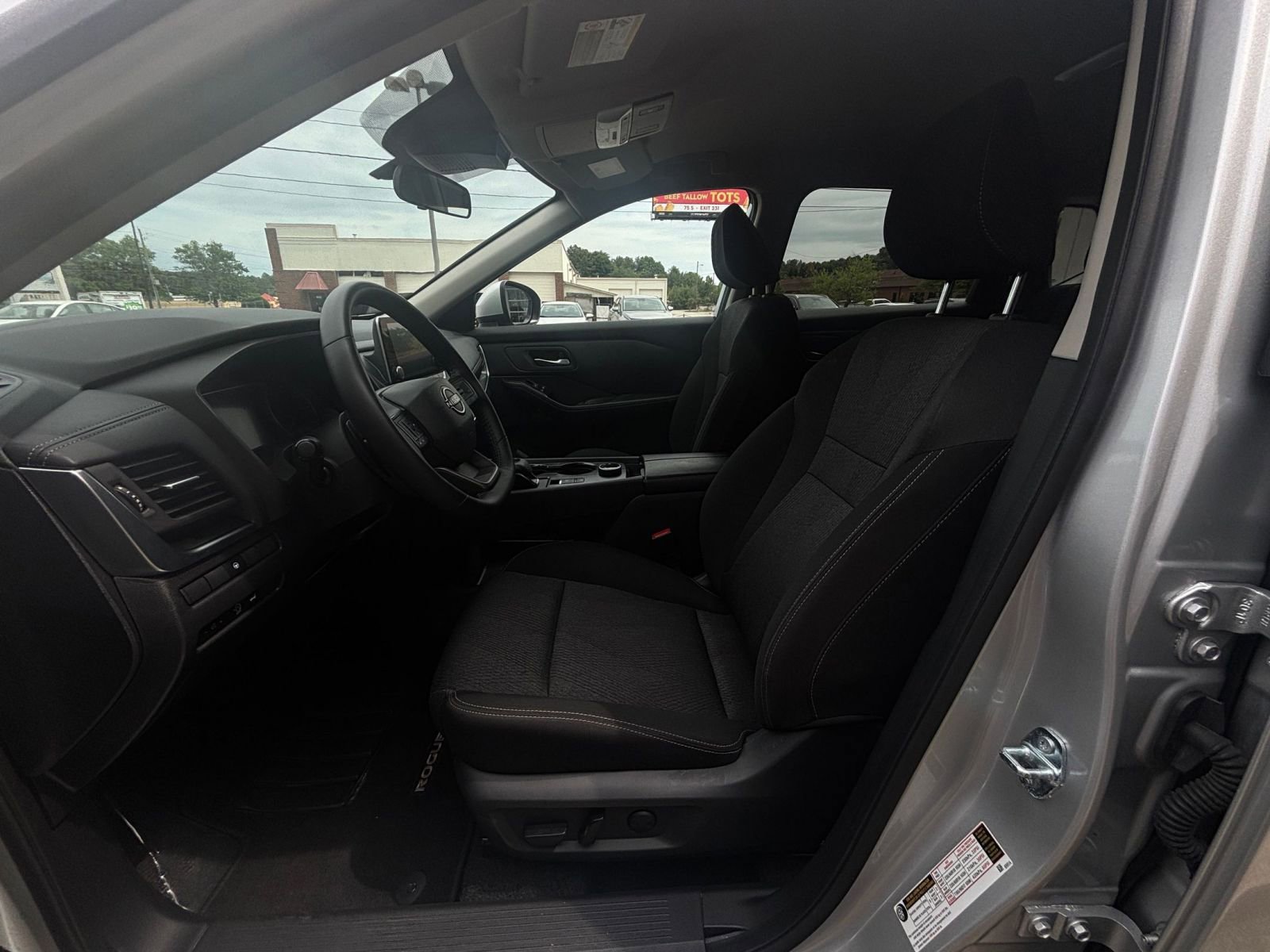 Thumbnail: 2025 Nissan Rogue - 34