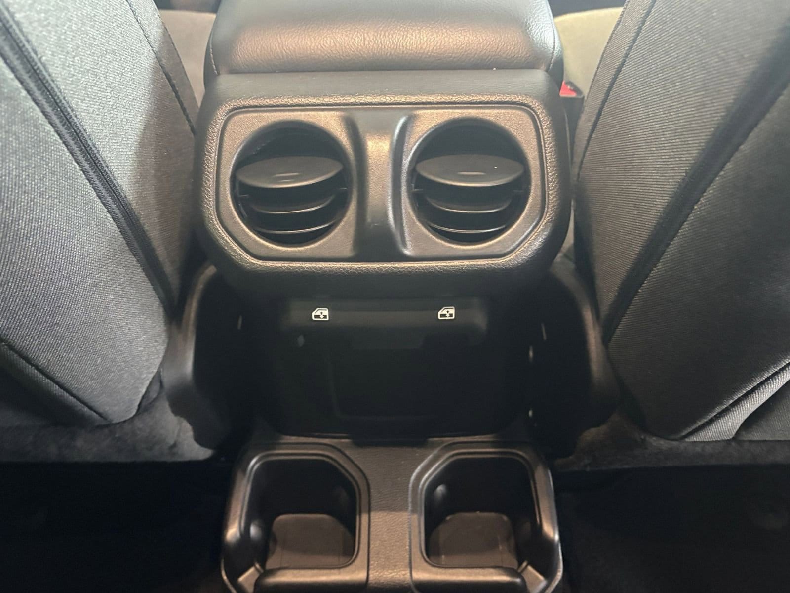 Thumbnail: 2025 Jeep Wrangler - 25