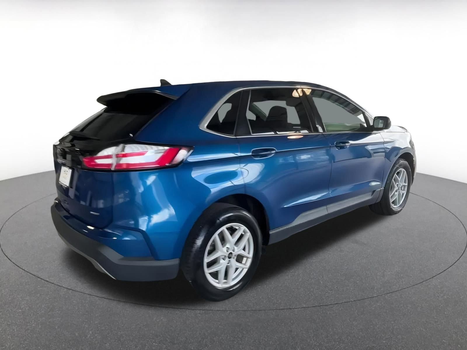 Thumbnail: 2024 Ford Edge - 21