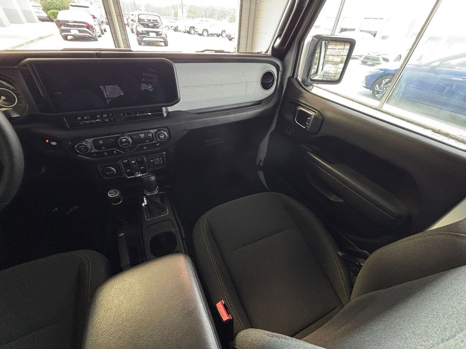 Thumbnail: 2025 Jeep Wrangler - 34