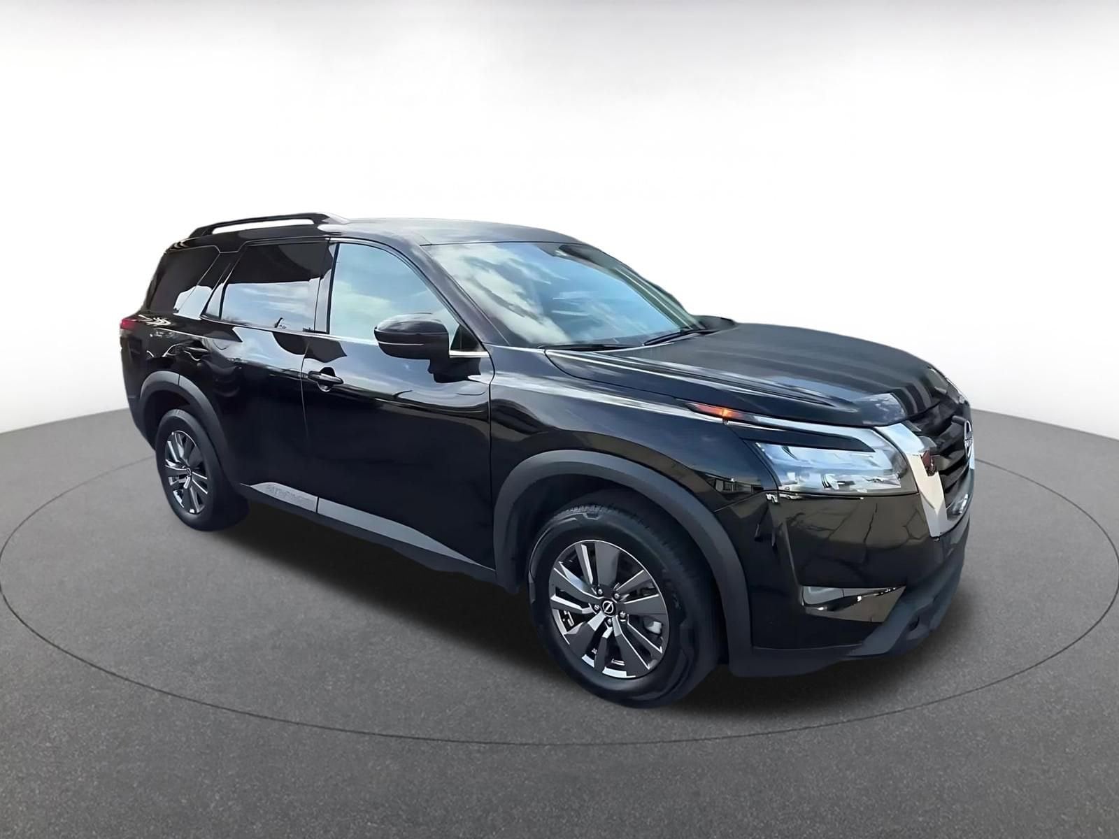 Thumbnail: 2025 Nissan Pathfinder - 3