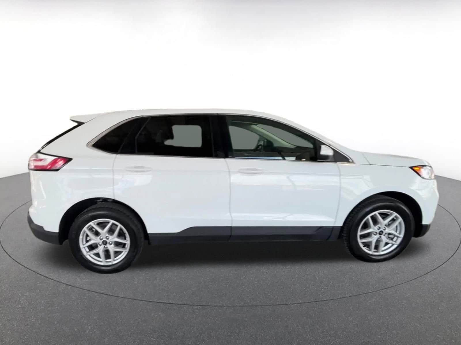 Thumbnail: 2024 Ford Edge - 16