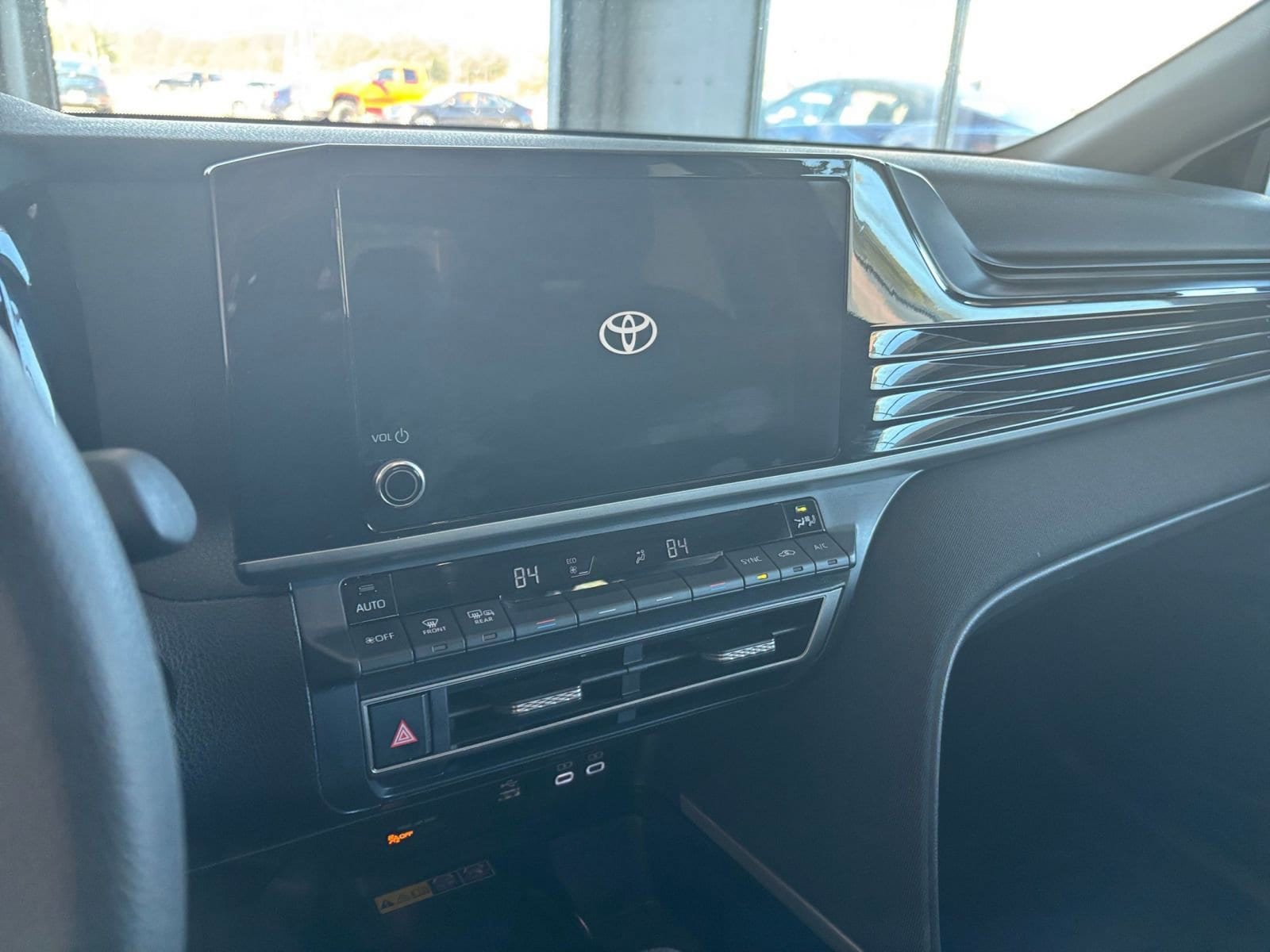 Thumbnail: 2025 Toyota Camry - 27