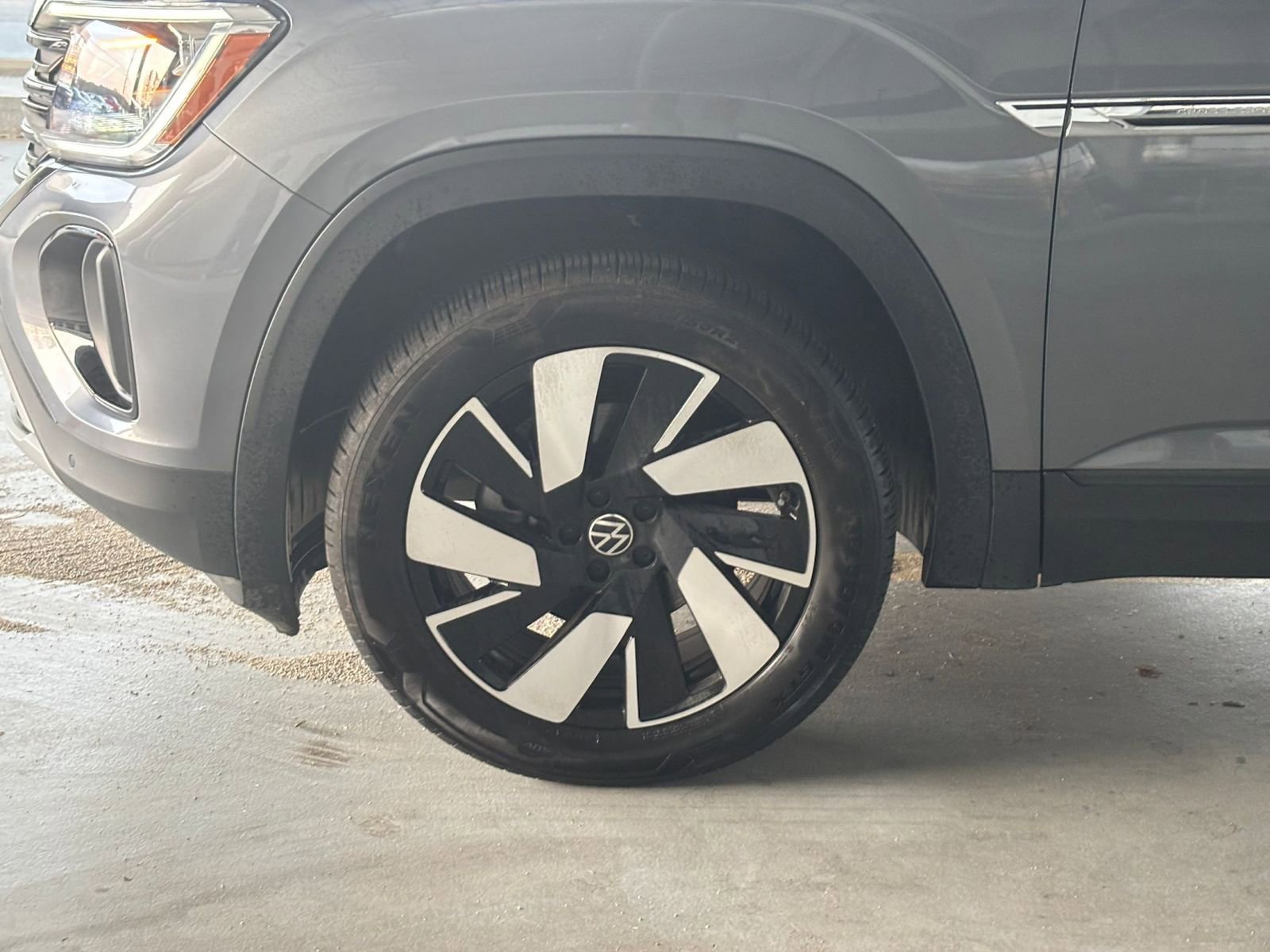 Thumbnail: 2025 Volkswagen Atlas - 30