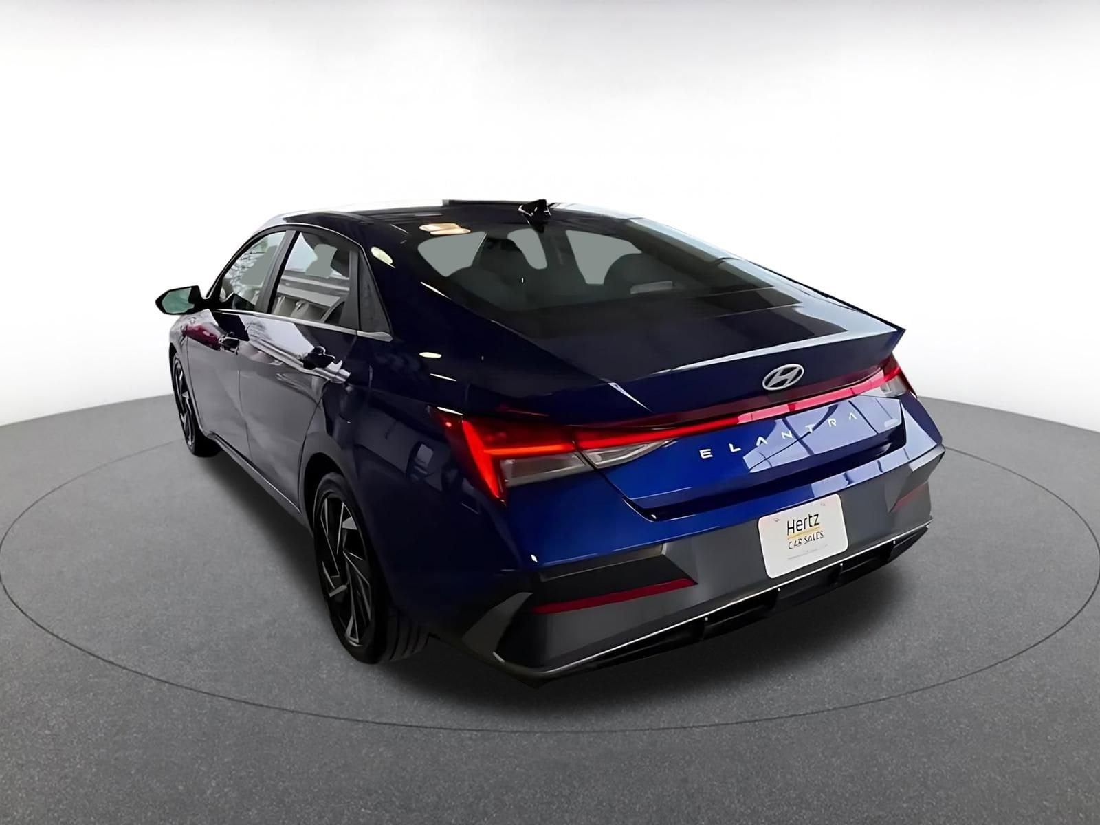 Thumbnail: 2025 Hyundai Elantra - 10