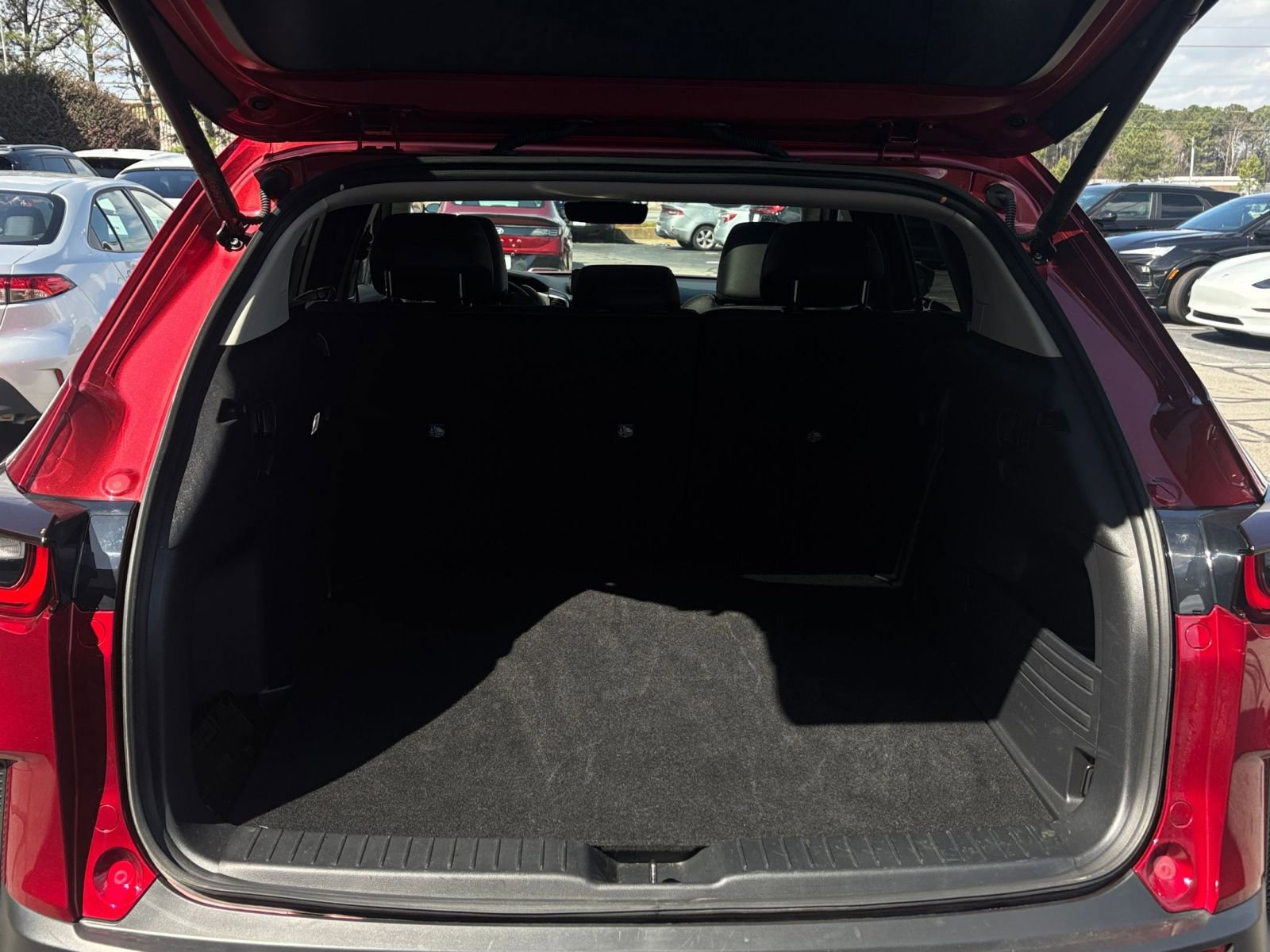 Thumbnail: 2025 Mazda CX-50 - 33