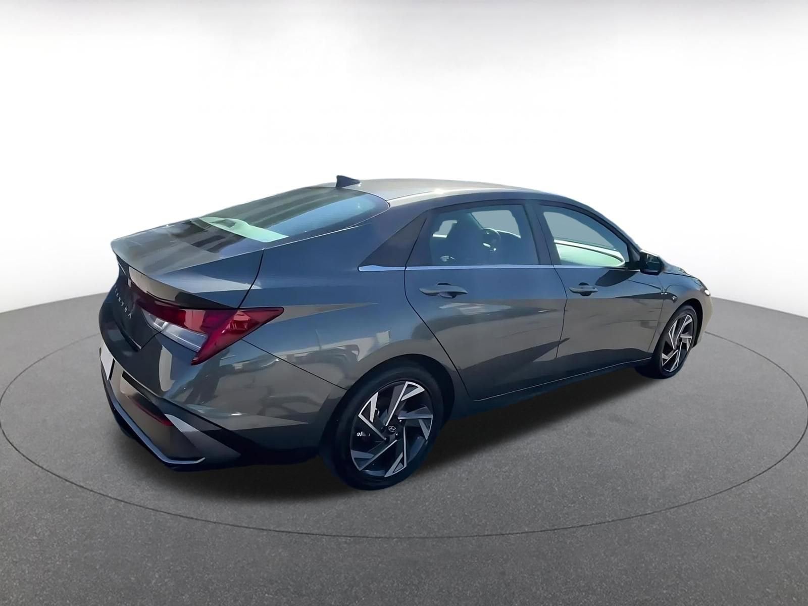 Thumbnail: 2025 Hyundai Elantra - 15