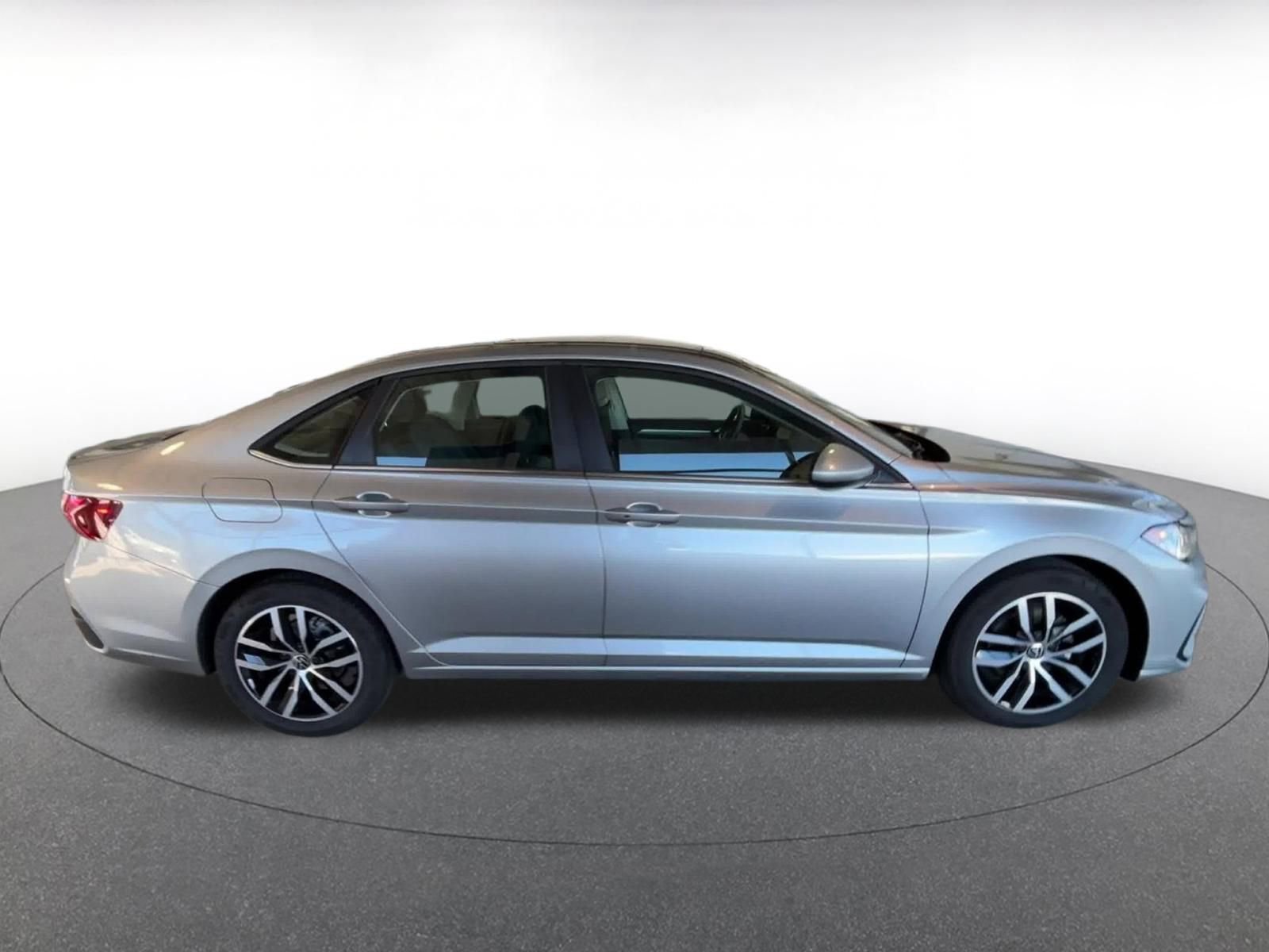 Thumbnail: 2025 Volkswagen Jetta - 15