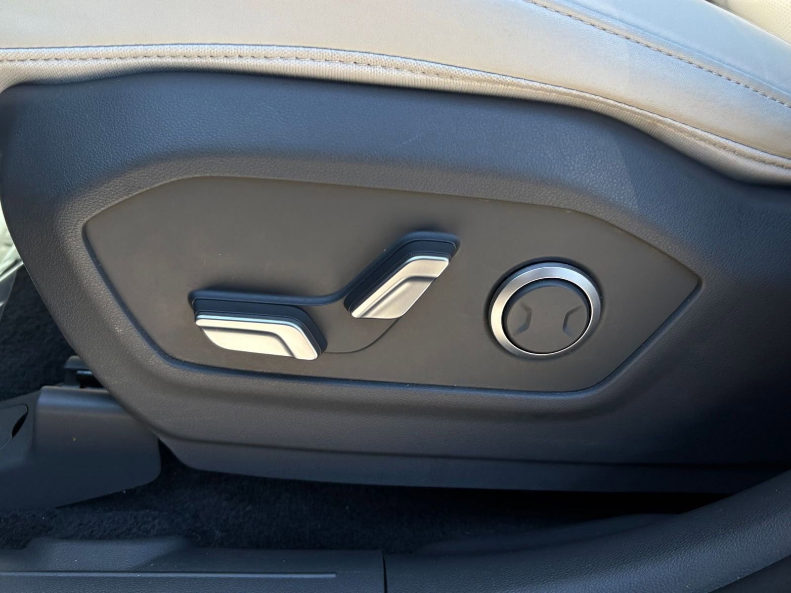 Thumbnail: 2025 Hyundai Santa Fe - 29