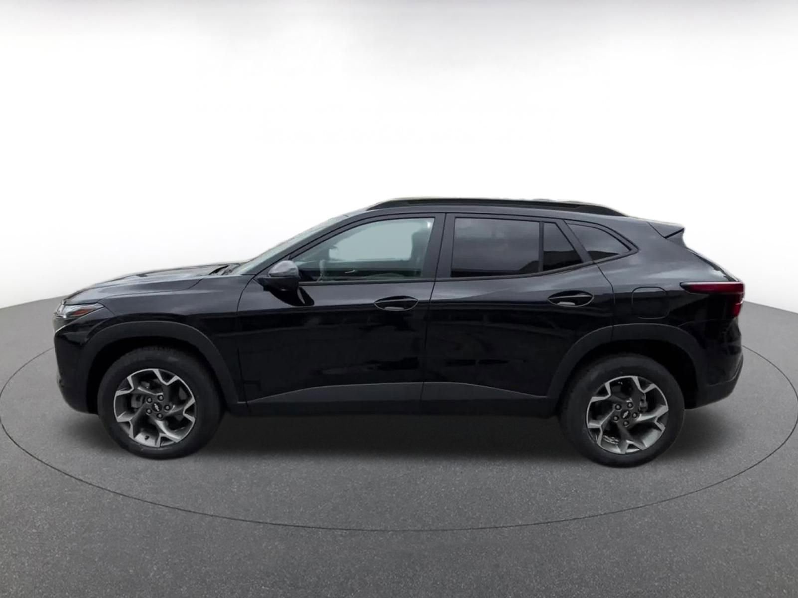 Thumbnail: 2025 Chevrolet Trax - 13