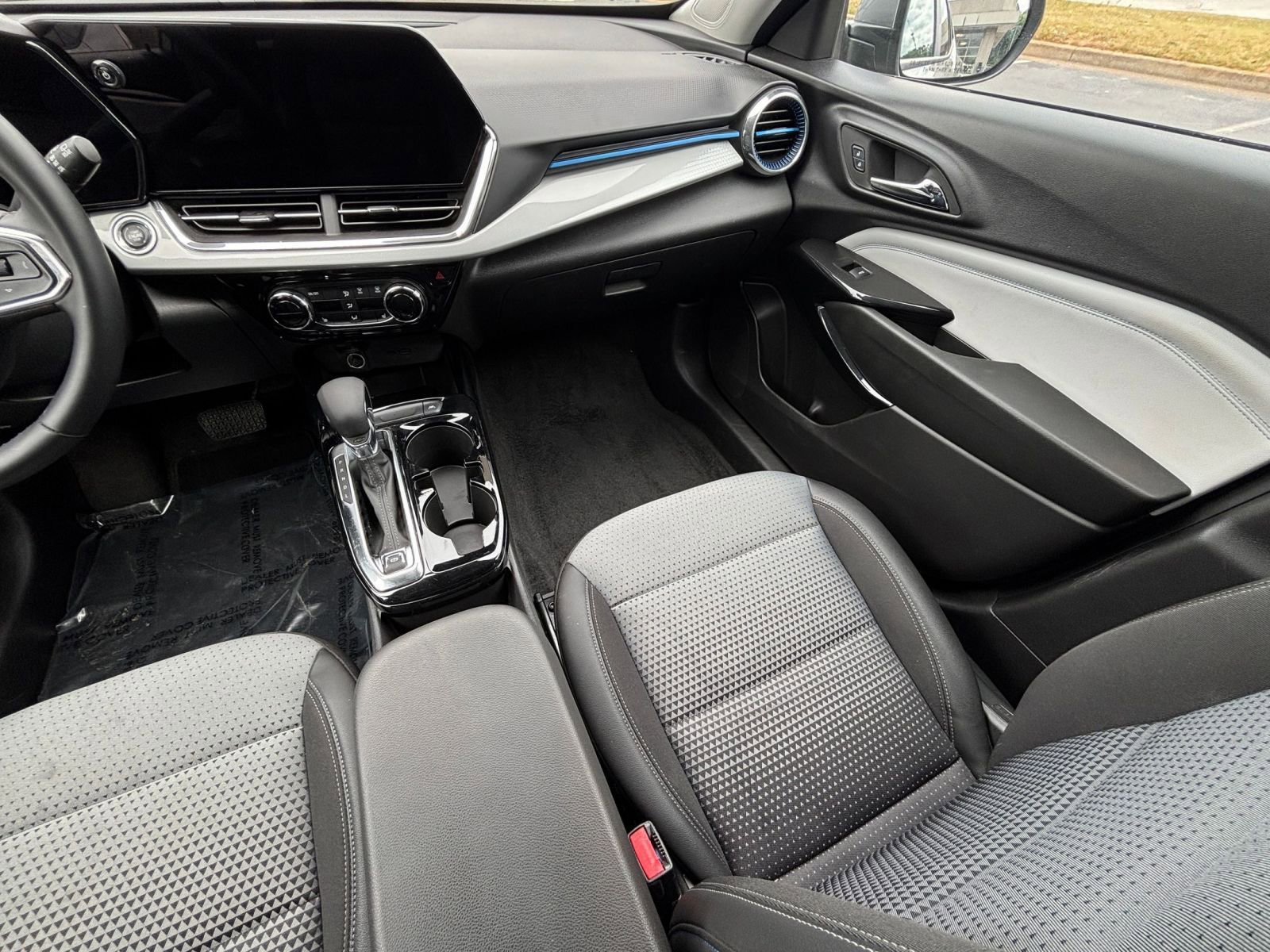 Thumbnail: 2025 Chevrolet Trax - 35