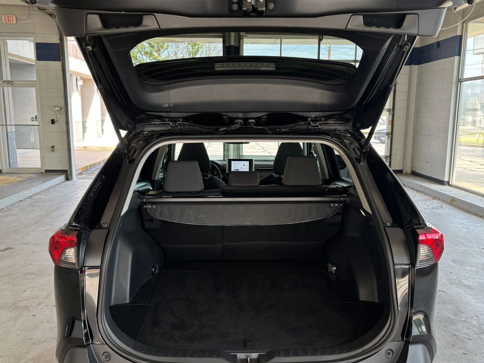 Thumbnail: 2024 Toyota RAV4 - 34