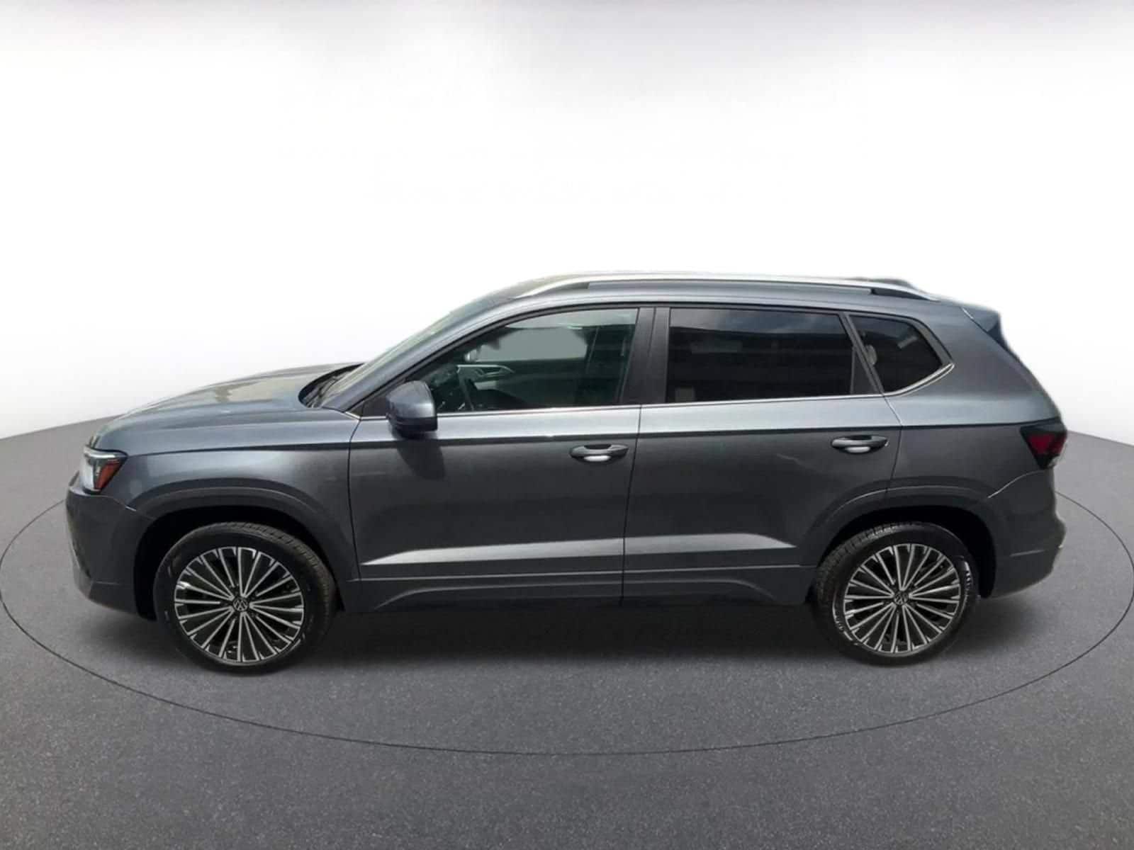 Thumbnail: 2025 Volkswagen Taos - 7