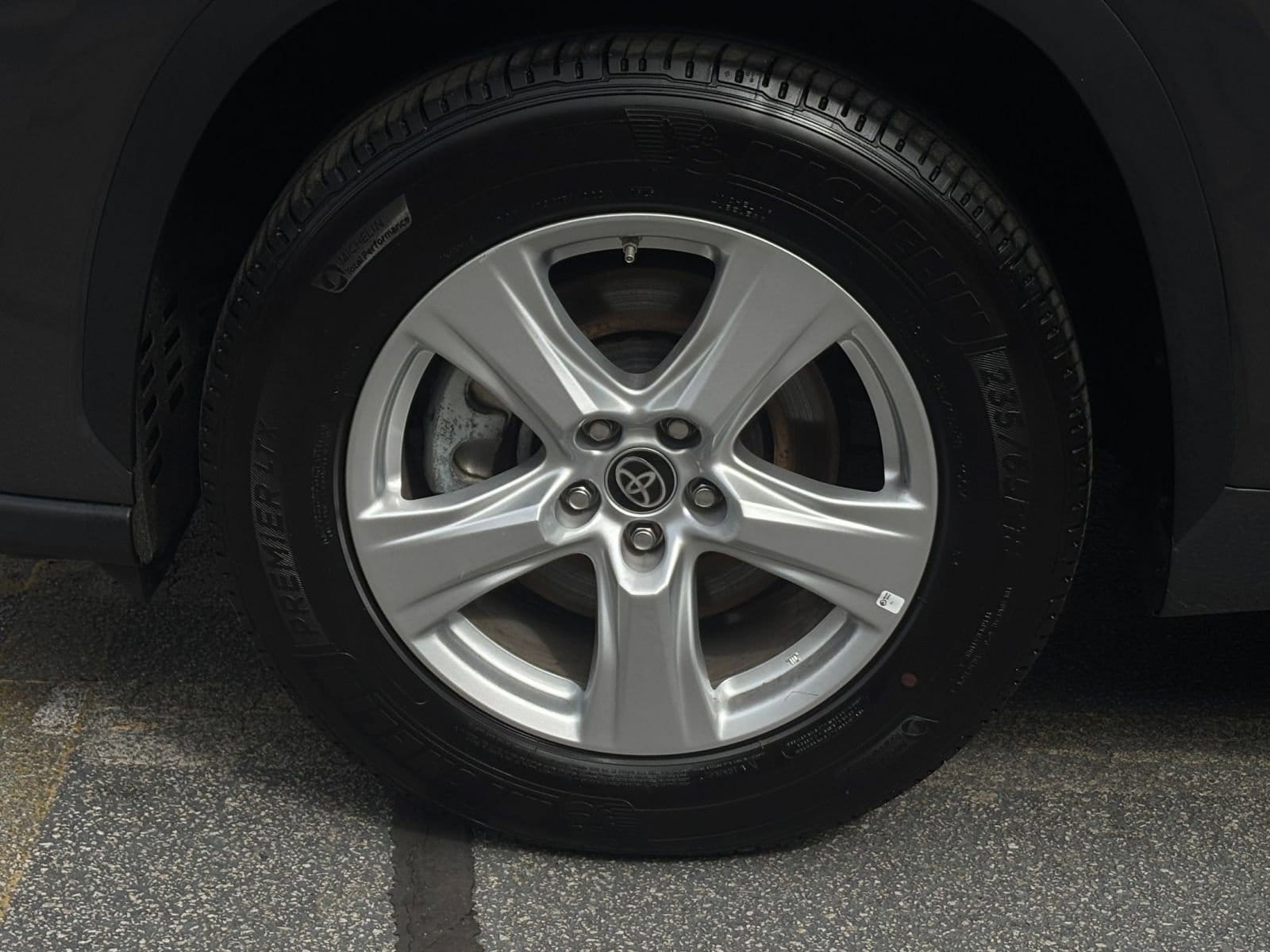 Thumbnail: 2025 Toyota Highlander - 32