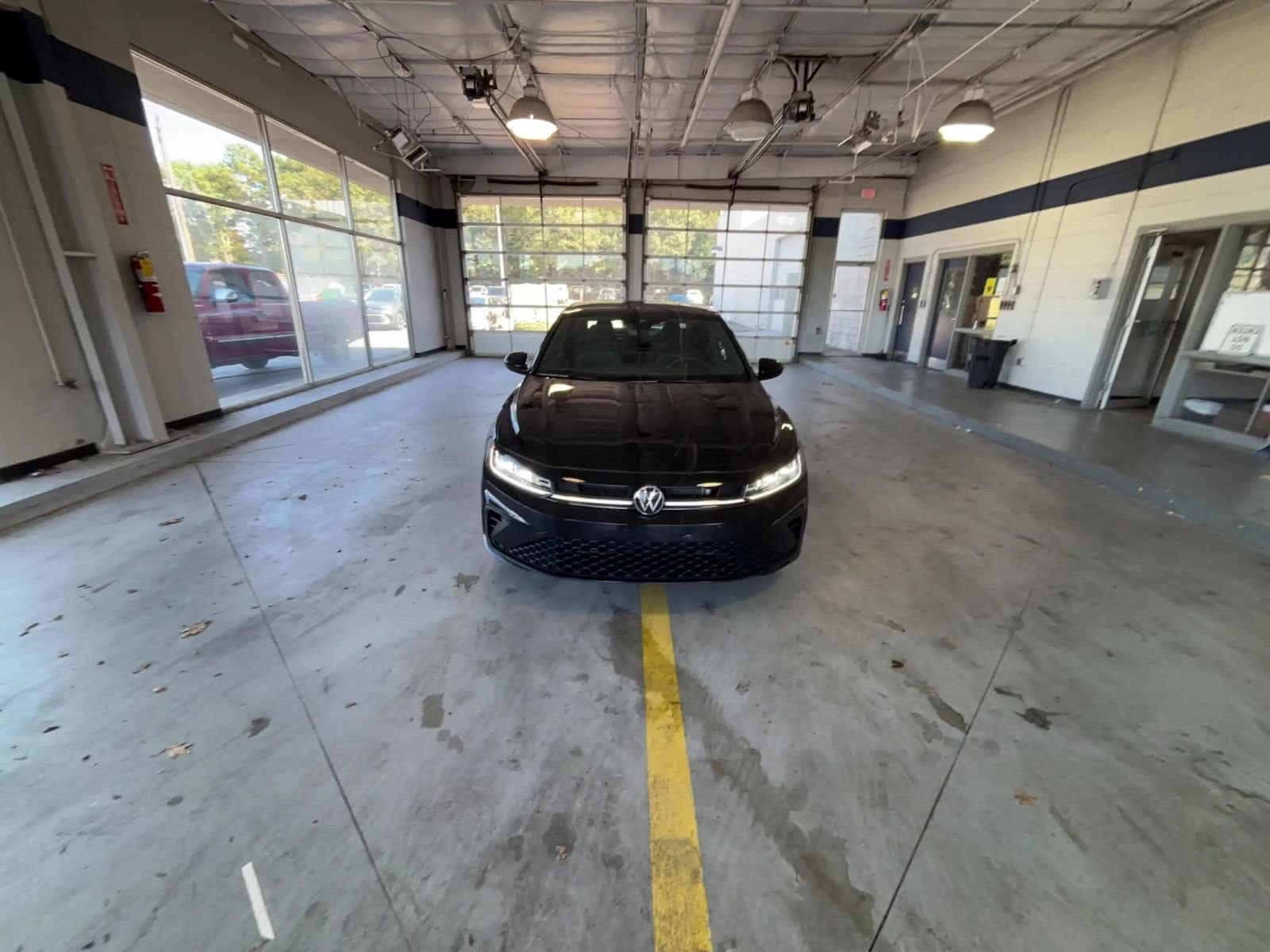 Thumbnail: 2025 Volkswagen Jetta - 15