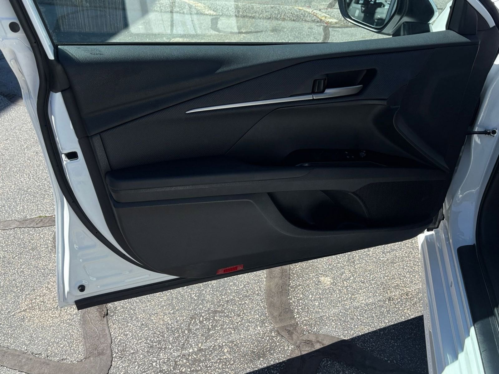 Thumbnail: 2025 Toyota Camry - 25