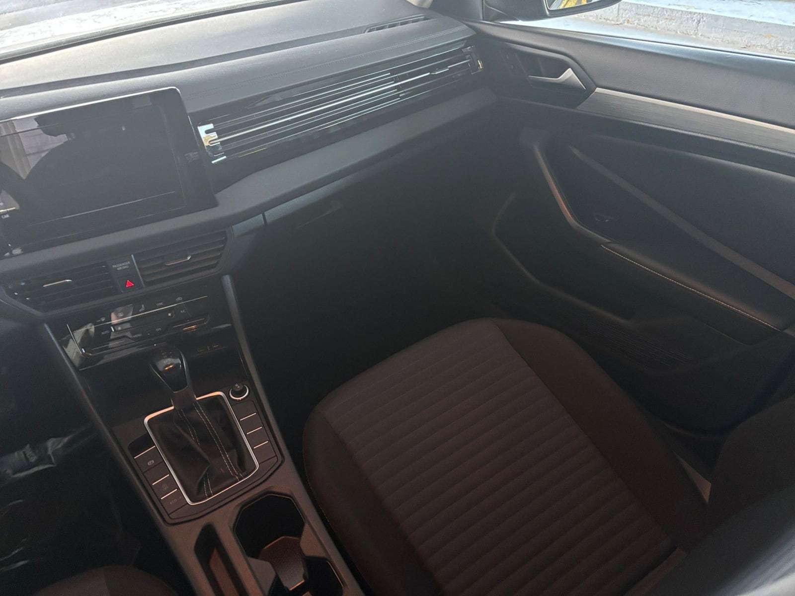 Thumbnail: 2025 Volkswagen Jetta - 33