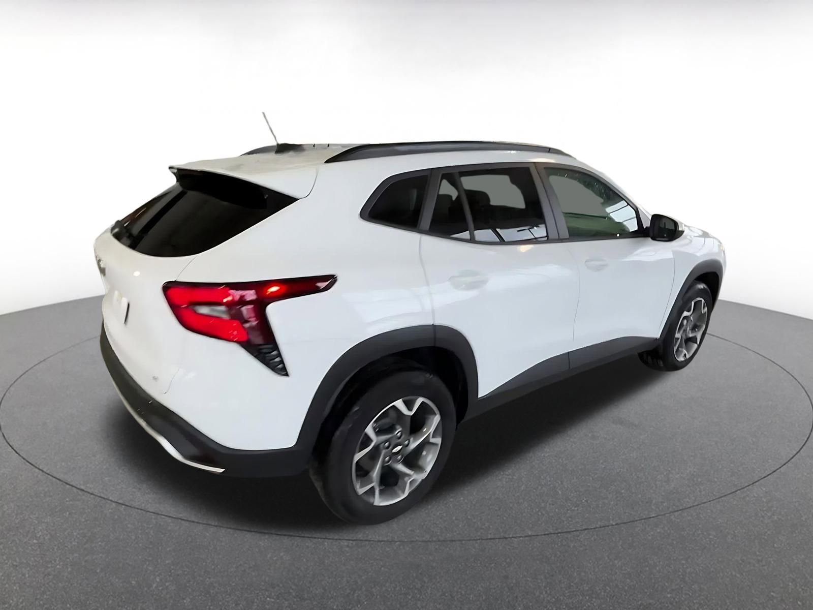 Thumbnail: 2025 Chevrolet Trax - 15