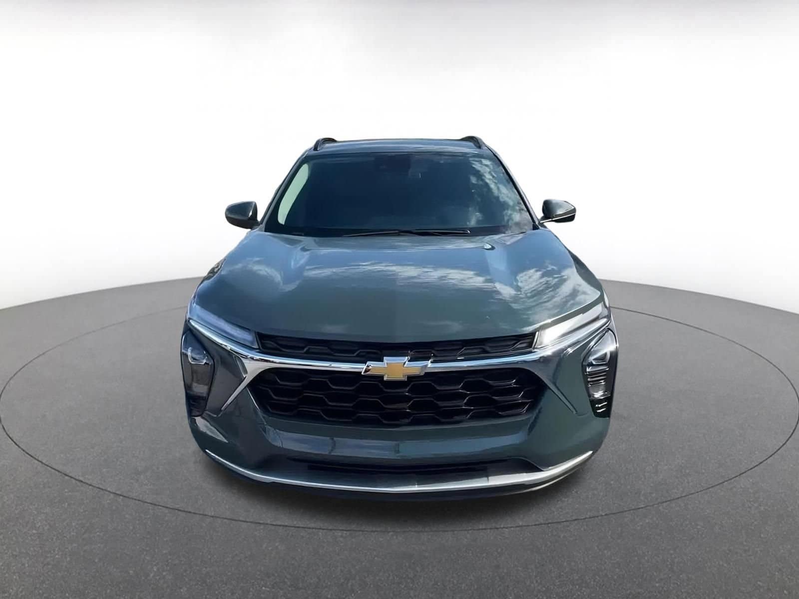 Thumbnail: 2025 Chevrolet Trax - 5