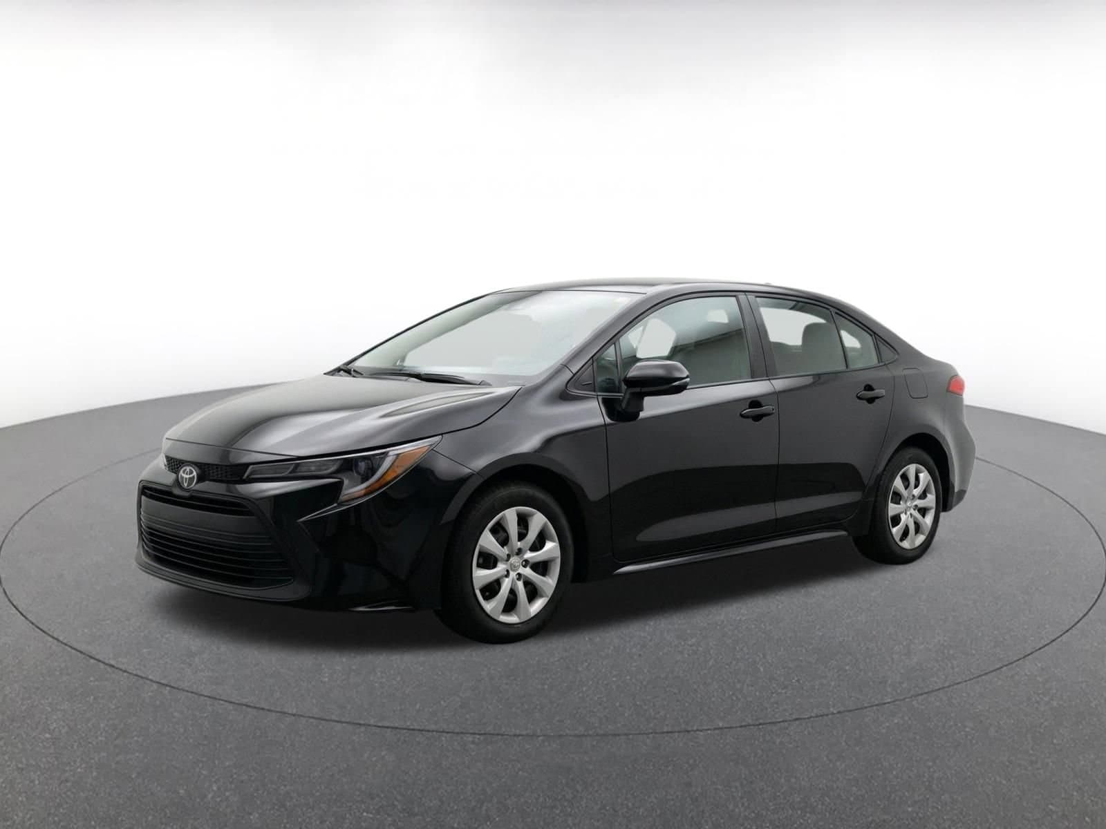 Thumbnail: 2025 Toyota Corolla - 3