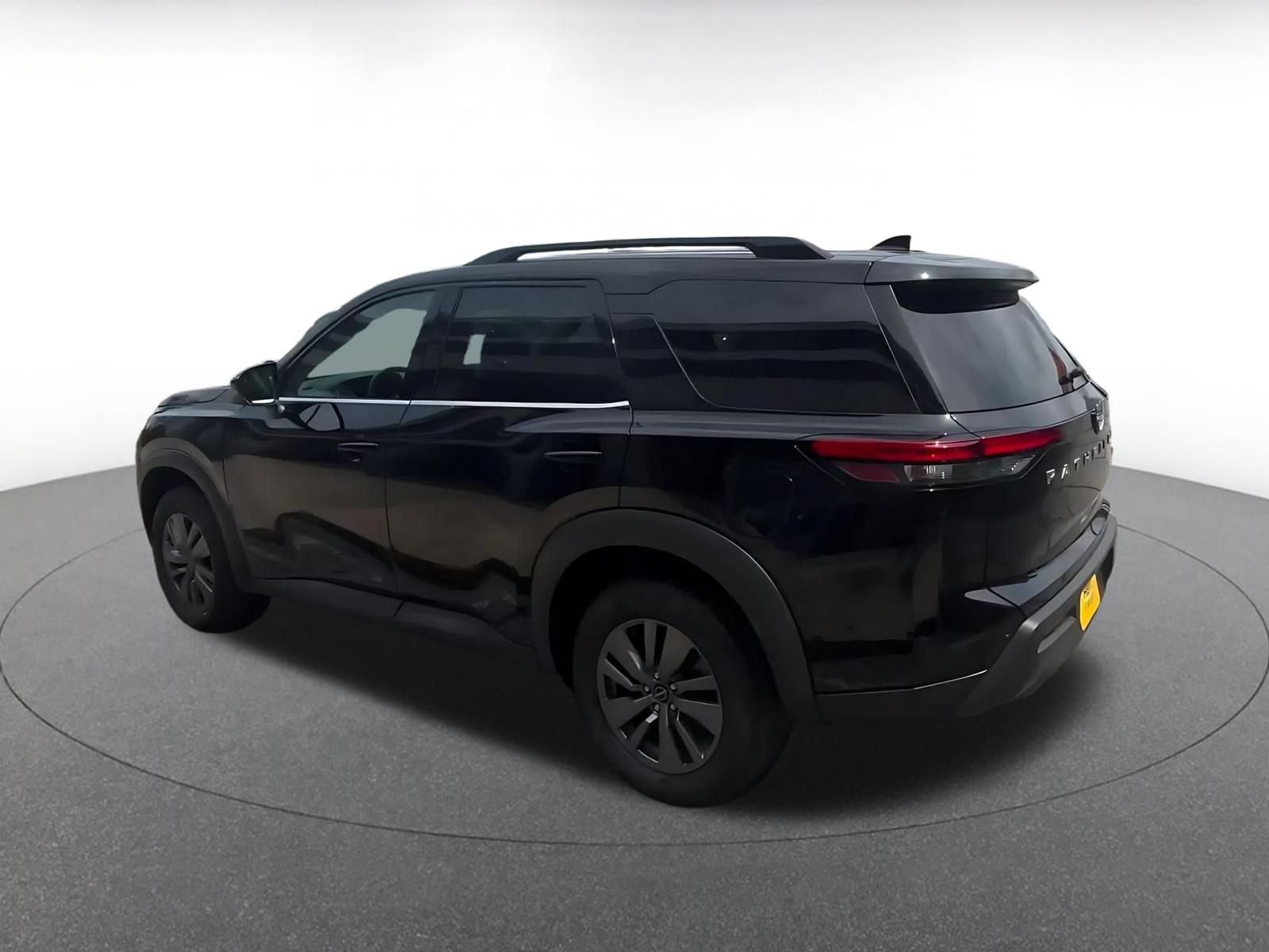 Thumbnail: 2025 Nissan Pathfinder - 10