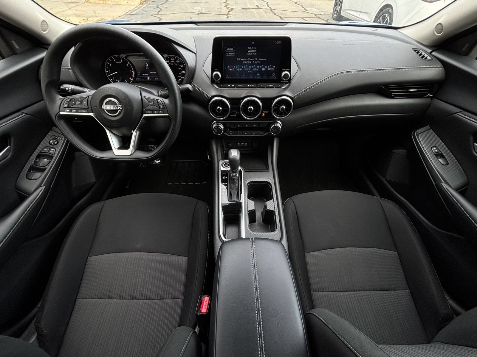 Thumbnail: 2025 Nissan Sentra - 32