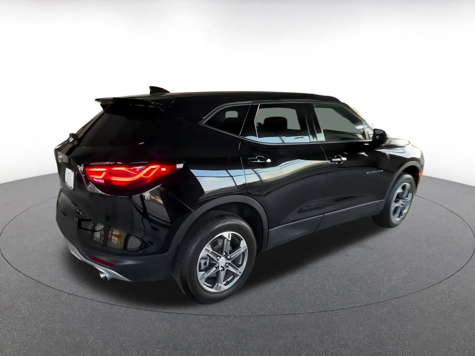 Thumbnail: 2023 Chevrolet Blazer - 15
