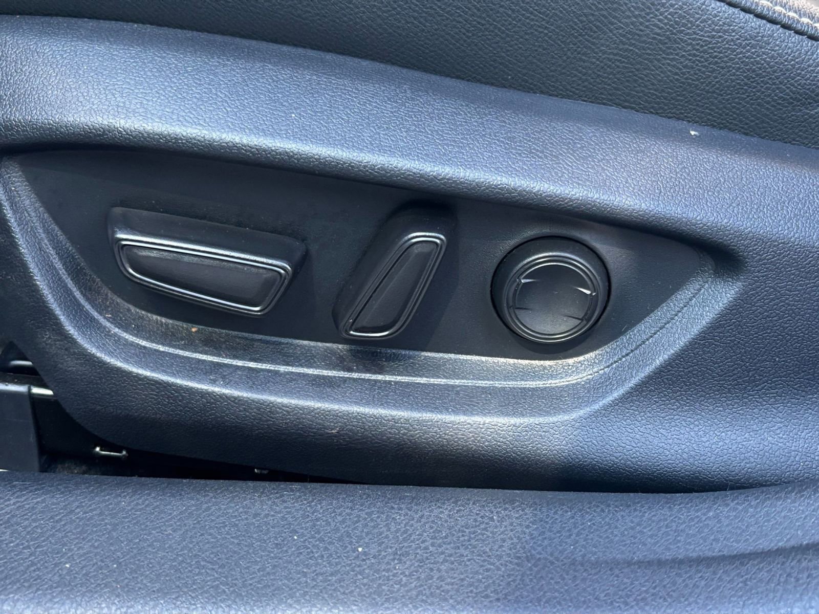 Thumbnail: 2025 Toyota Camry - 23