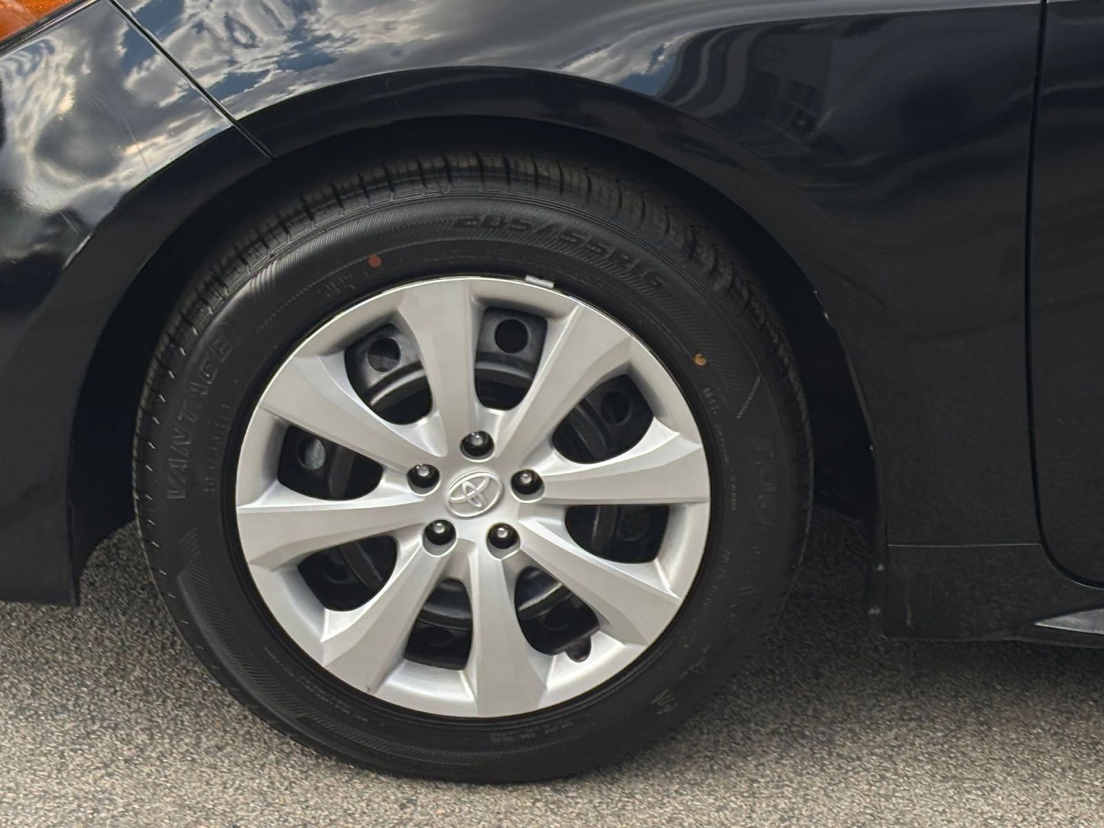 Thumbnail: 2025 Toyota Corolla - 29