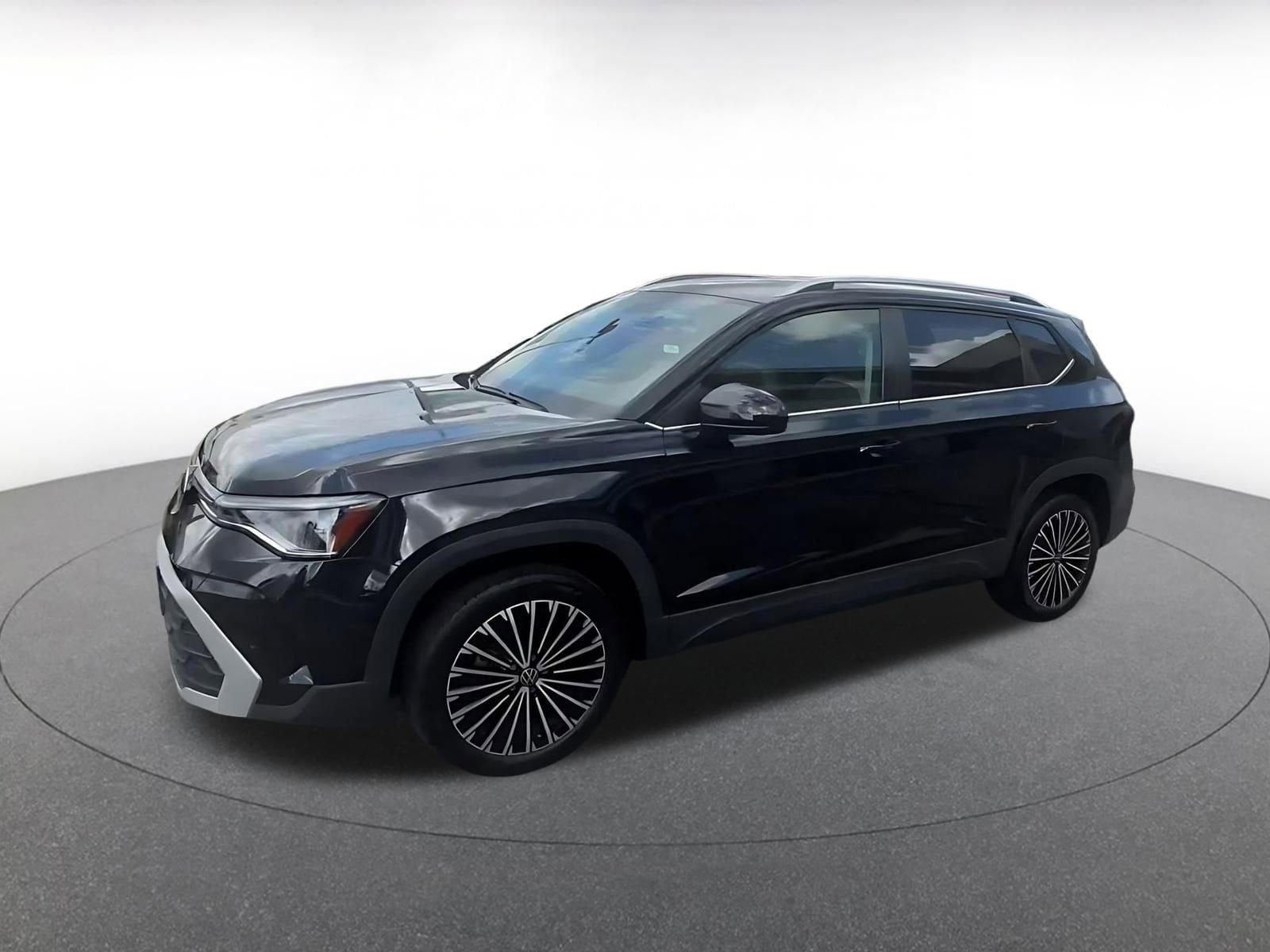 Thumbnail: 2025 Volkswagen Taos - 10