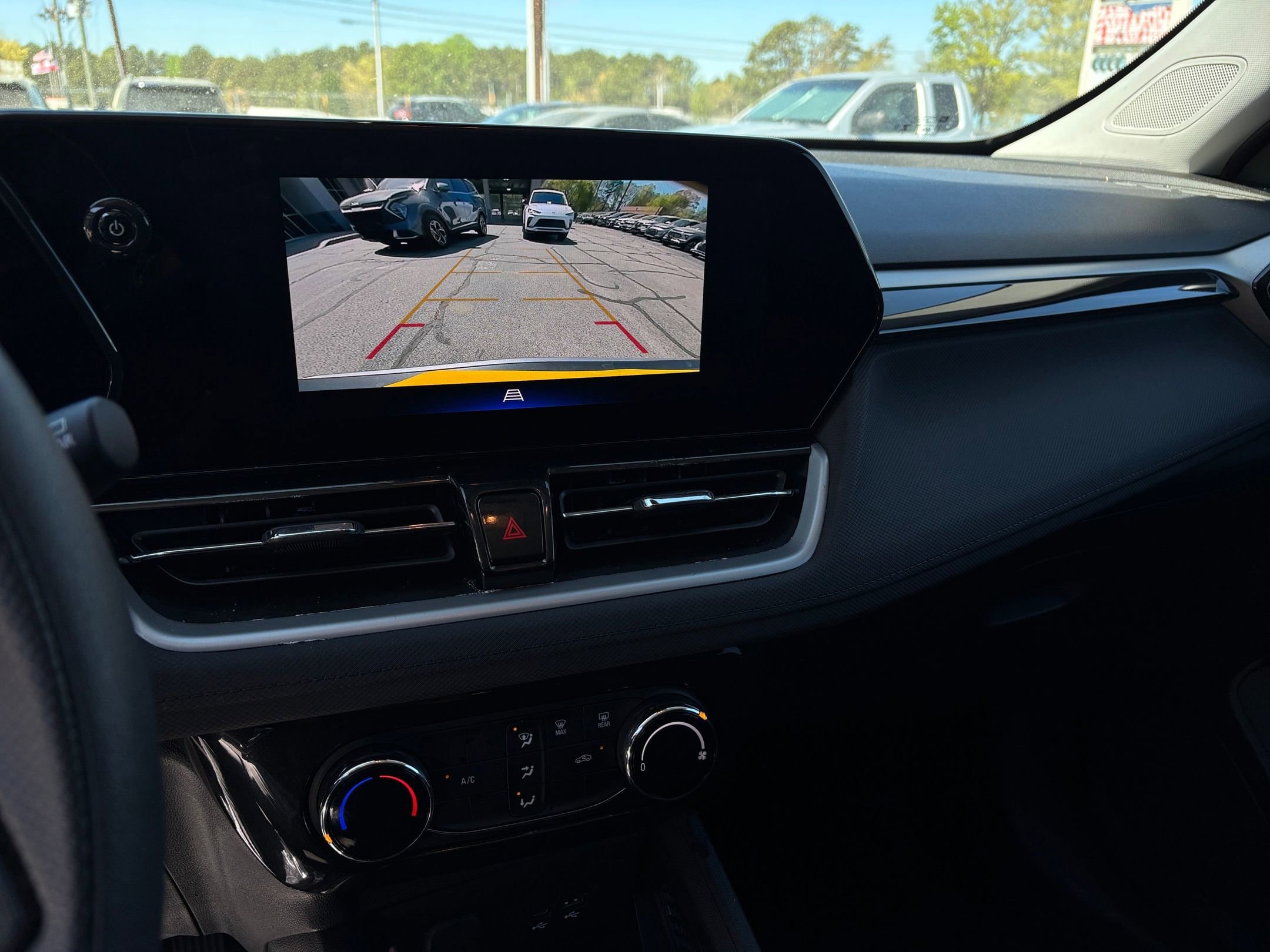 Thumbnail: 2025 Chevrolet TrailBlazer - 22