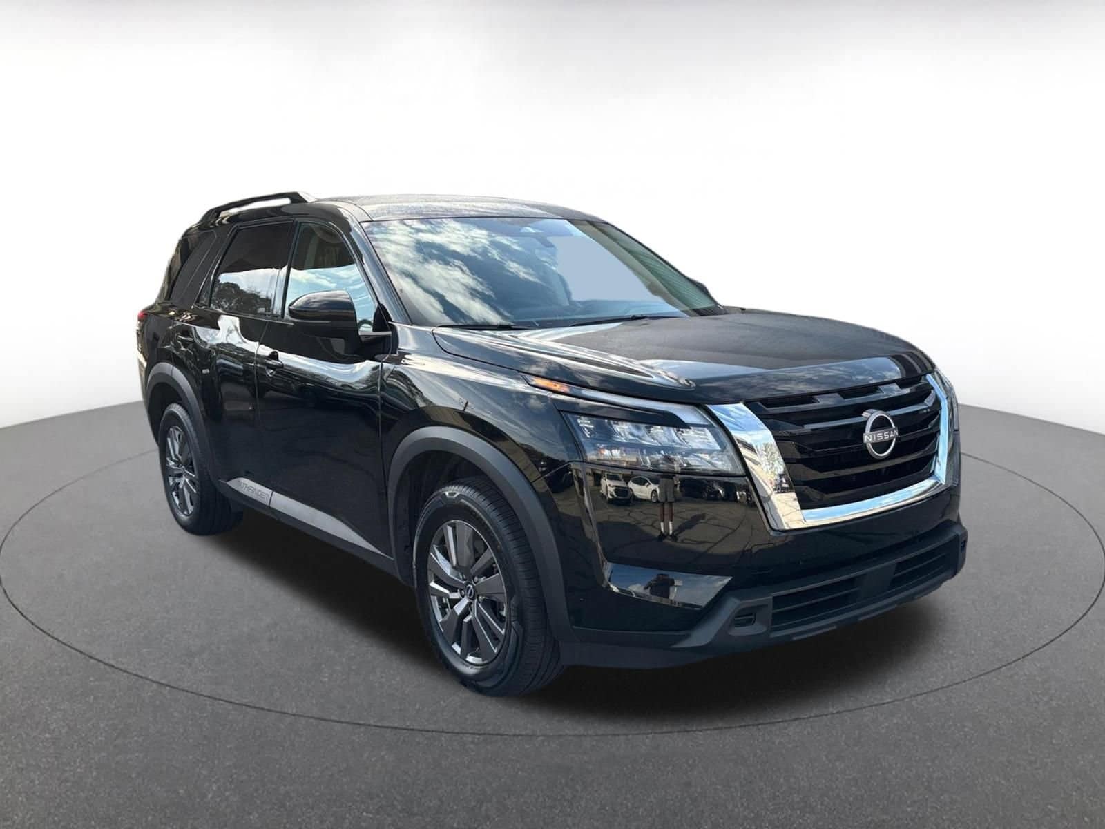 Thumbnail: 2025 Nissan Pathfinder - 1