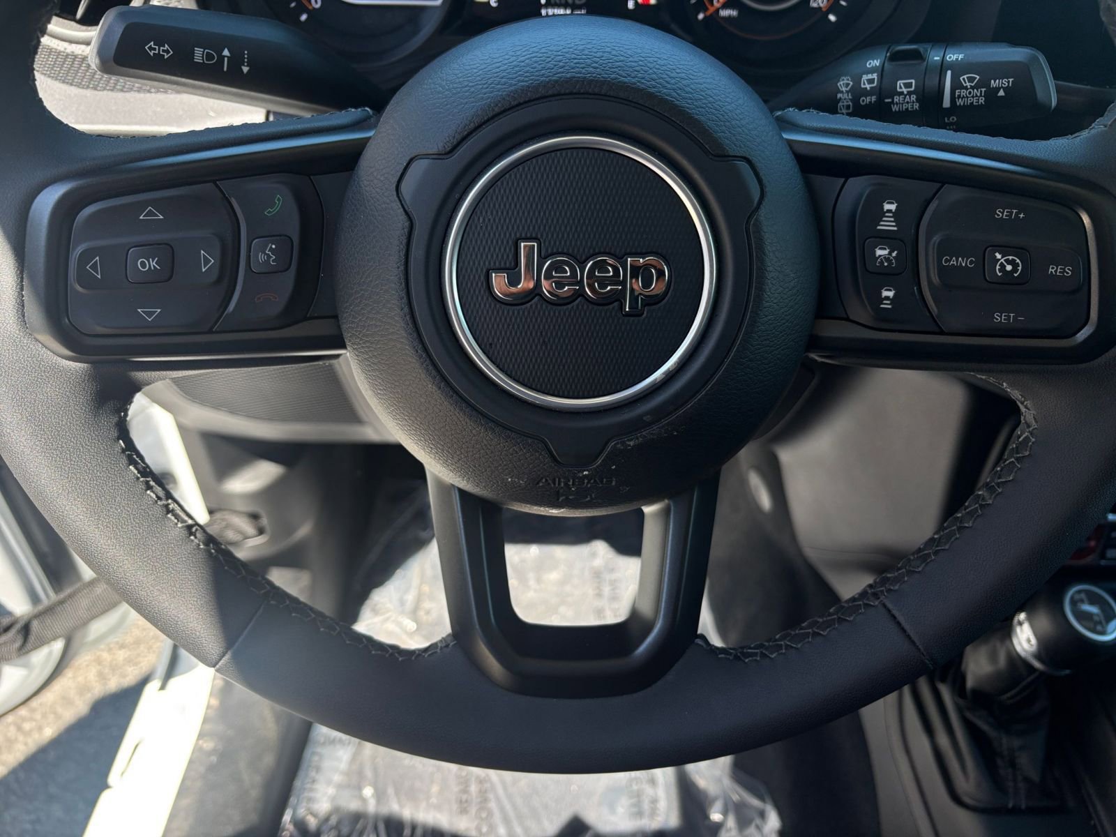 Thumbnail: 2025 Jeep Wrangler - 27