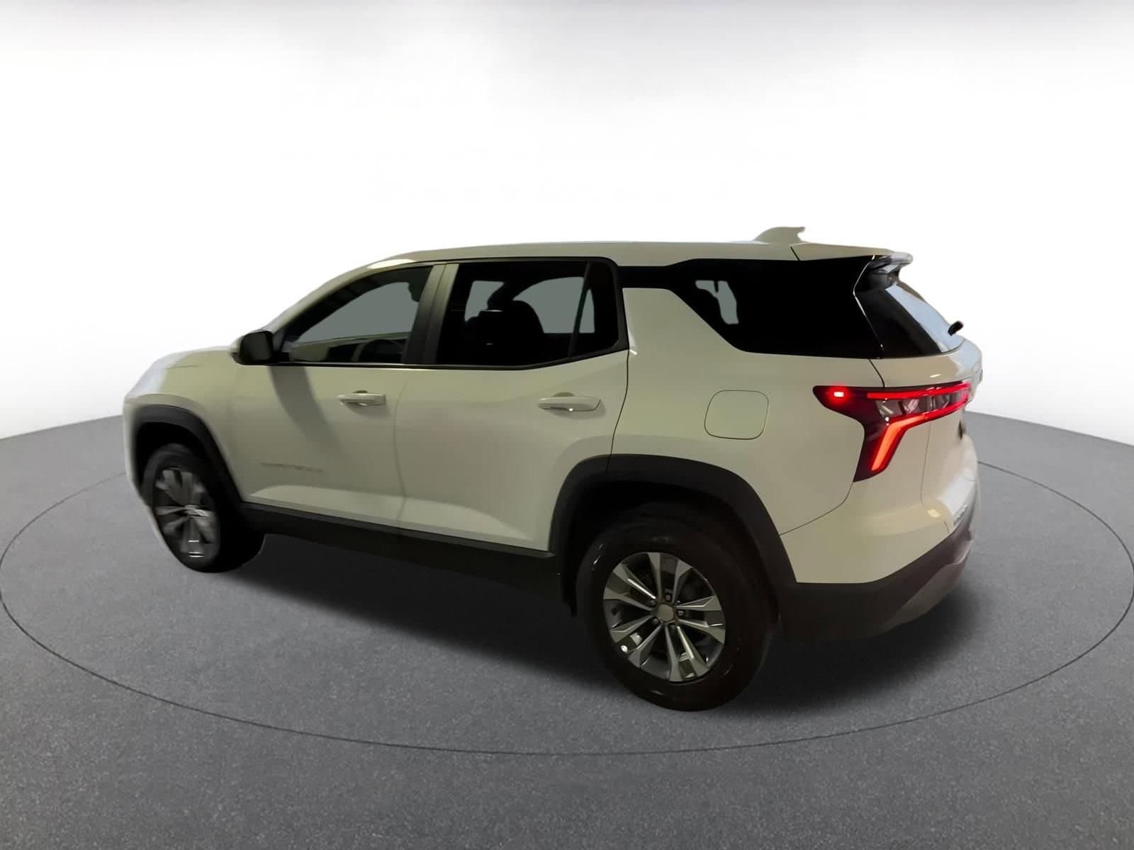 Thumbnail: 2025 Chevrolet Equinox - 10