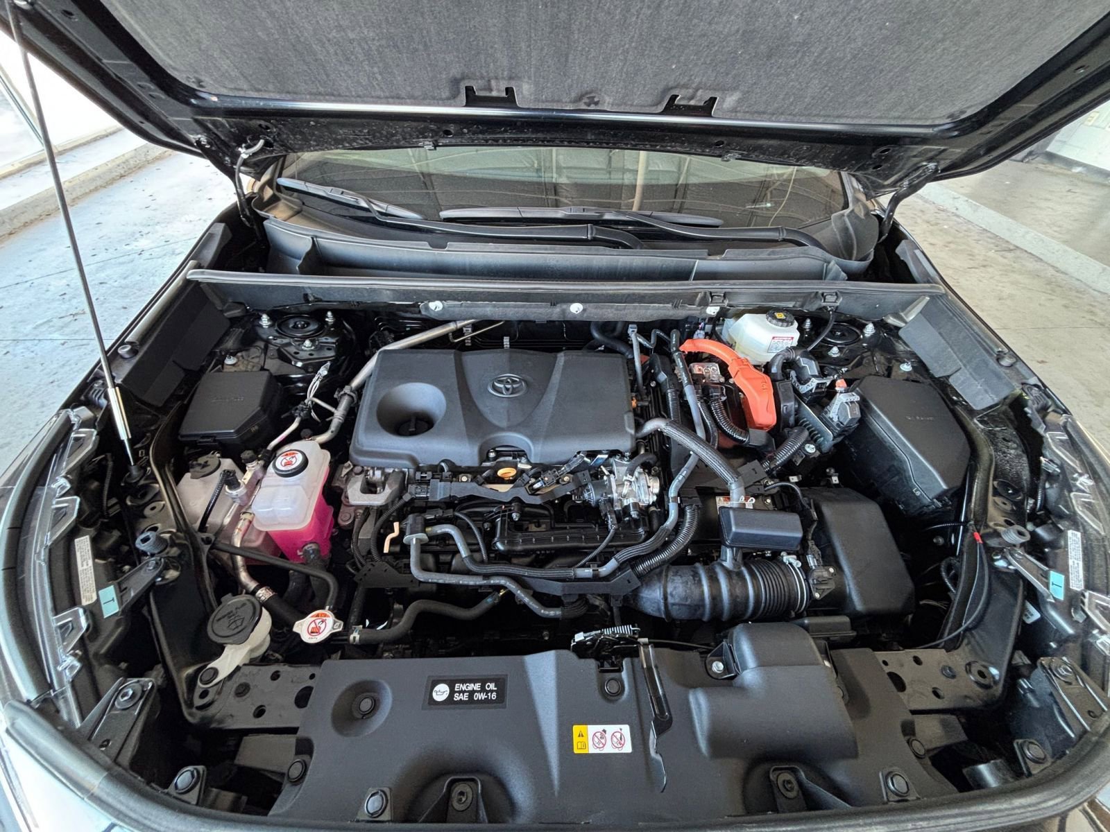 Thumbnail: 2025 Toyota RAV4 - 31