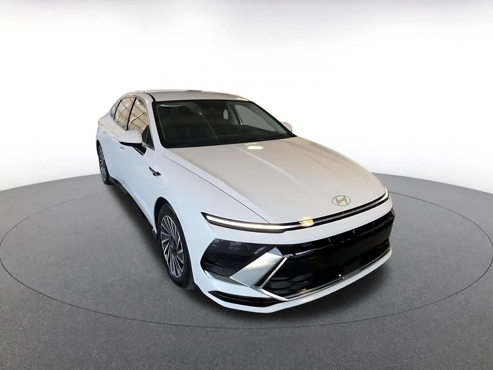 Thumbnail: 2025 Hyundai Sonata - 3