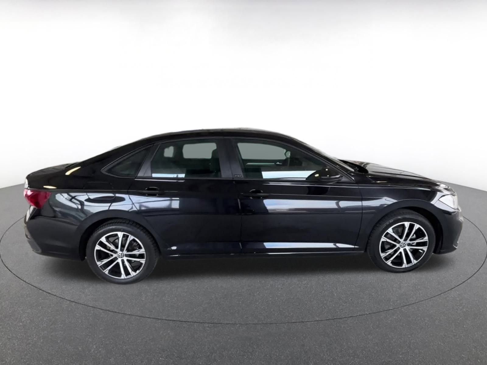 Thumbnail: 2025 Volkswagen Jetta - 15