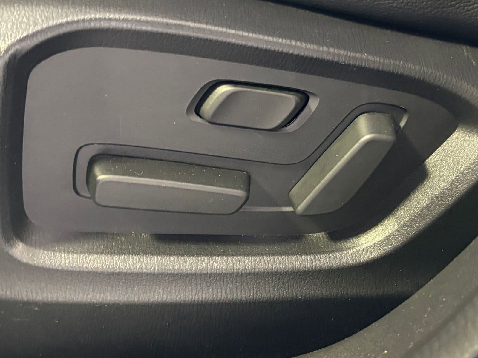 Thumbnail: 2025 Mazda CX-5 - 25