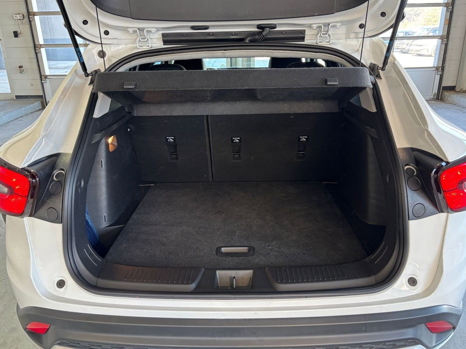 Thumbnail: 2025 Chevrolet Trax - 31